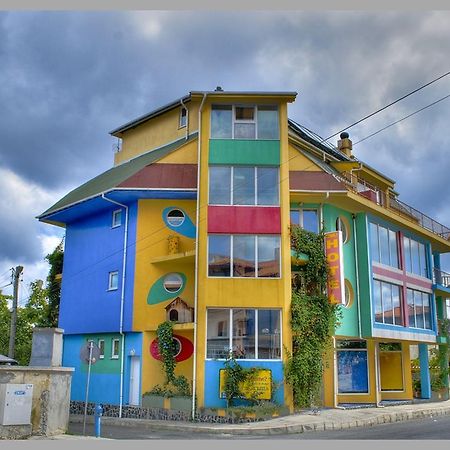 The Colourful Mansion Hotel Ahtopol Buitenkant foto