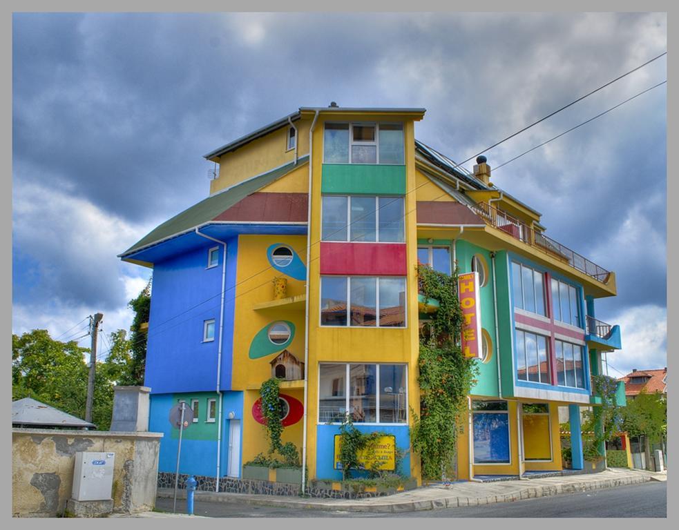 The Colourful Mansion Hotel Ahtopol Buitenkant foto